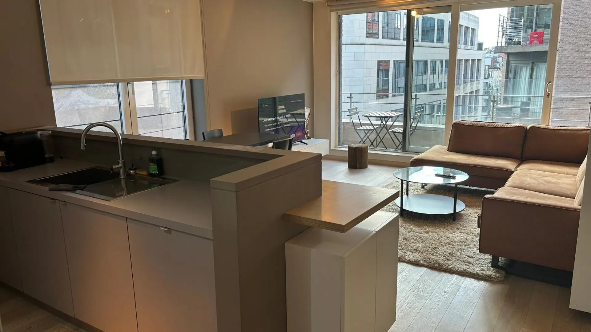Comfortable Two Bedroom Apartment In City Center Bruselas Bélgica